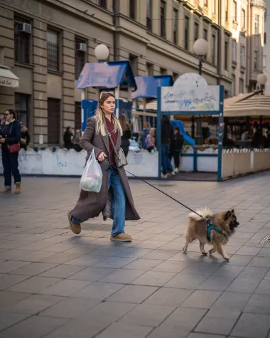 Zagrebačka špica: Fantastični outfiti i predivna Nika Turković u subotnjoj šetnji