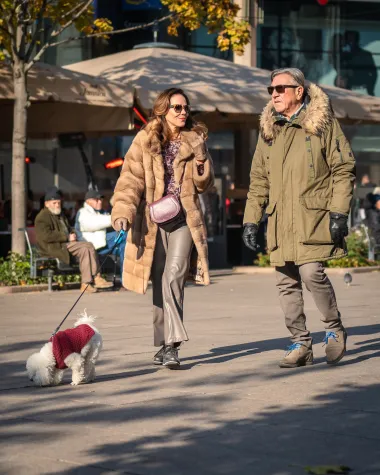 Zagrebačka špica: Fantastični outfiti i predivna Nika Turković u subotnjoj šetnji