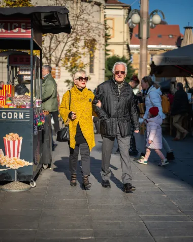 Zagrebačka špica: Fantastični outfiti i predivna Nika Turković u subotnjoj šetnji