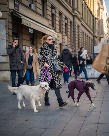 Zagrebačka špica: Fantastični outfiti i predivna Nika Turković u subotnjoj šetnji