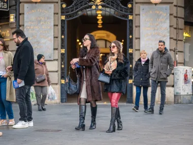 Zagrebačka špica: Fantastični outfiti i predivna Nika Turković u subotnjoj šetnji