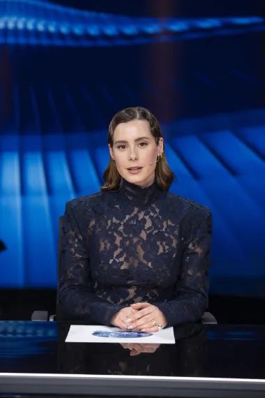 Nika Turković je imala kreaciju domaće modne kuće &apos;eNVy room&apos;.