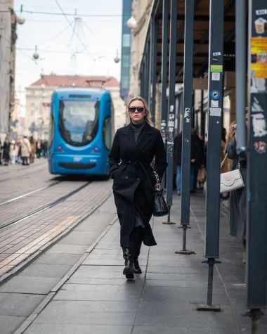 Zagrebačka špica: Za špicu su se odjenule najbolje bunde, torbe i sunčane naočale