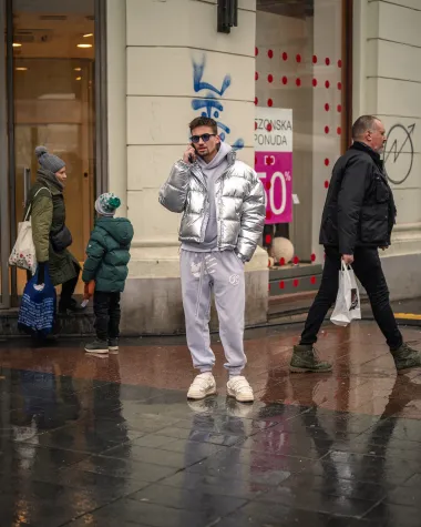 Zagrebačka špica ove subote bila je potpuno drukčija, u tamnim i sivim nijansama