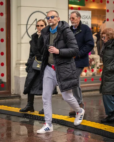 Zagrebačka špica ove subote bila je potpuno drukčija, u tamnim i sivim nijansama