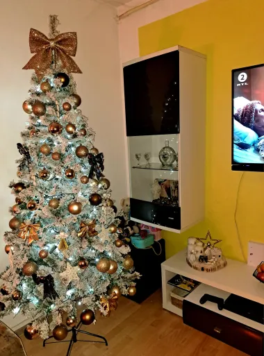 Pogledajte božićne jelke naših čitateljica koje osvajaju na prvi pogled