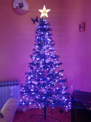 Pogledajte božićne jelke naših čitateljica koje osvajaju na prvi pogled