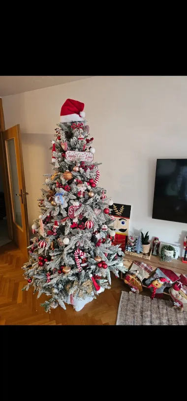 Pogledajte božićne jelke naših čitateljica koje osvajaju na prvi pogled