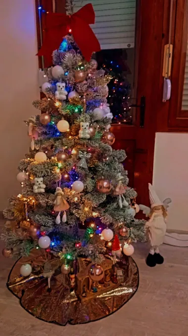 Pogledajte božićne jelke naših čitateljica koje osvajaju na prvi pogled