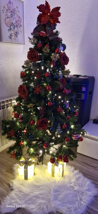 Pogledajte božićne jelke naših čitateljica koje osvajaju na prvi pogled