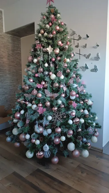 Pogledajte božićne jelke naših čitateljica koje osvajaju na prvi pogled