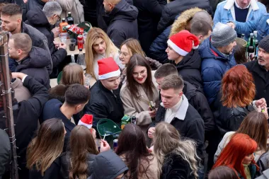 Zadranke su očarale ljepotom i outfitima ovaj Badnjak