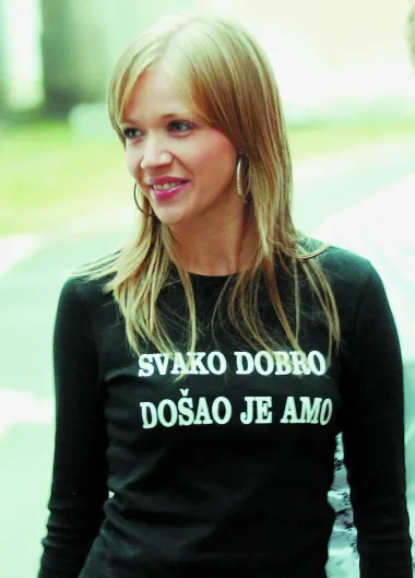 Na promociji novog albuma grupe Magazin u kaznionici Lepoglava, u studenom 2004. godine.