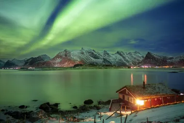 Polarna čarolija: Ples svjetlosti na nebu iznad Norveške