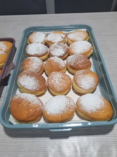 Od šarenih glazura do sočnih nadjeva: Pogledaj divne krafne naših čitateljica