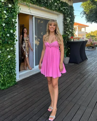 Najljepša modna izdanja djevojaka iz 'Gospodina Savršenog' na ceremonijama ruža