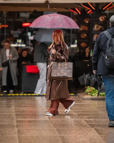 Zagrebačka špica i Louis Vuitton: Kako nositi dizajnerske torbice  u opuštenim i elegantnim stilovima
