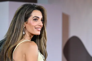 Elegantna Amal Clooney ima nepogrešiv stil: Najefektniji modni trenuci