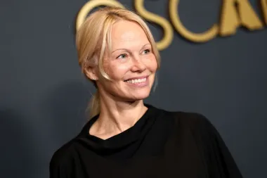 Od Baywatch zvijezde do kraljice minimalizma: Evo kako se mijenjao stil Pamele Anderson