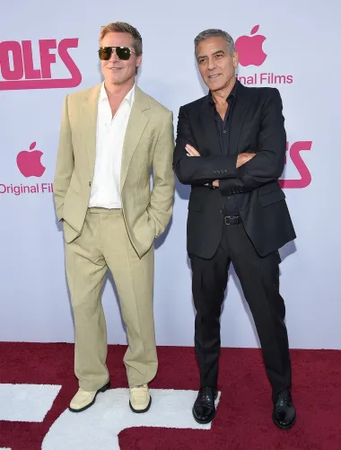 Brad Pitt u baršunastom odijelu: Kriza srednjih godina ili novi trend među muškarcima iznad 60?