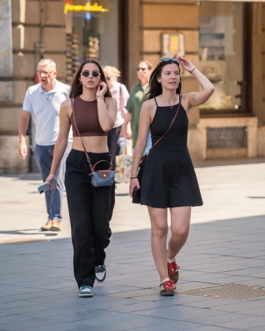 Zagrebačka špica: Zagrepčanke u najboljim outfitima na vrućem gradskom asfaltu