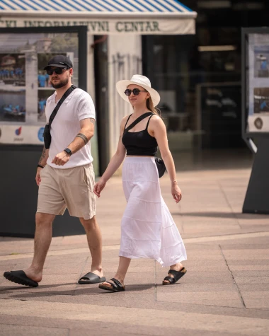 Riječka špica: Zgodne Riječanke fantastično nose ljetne outfite, a paze i na detalje