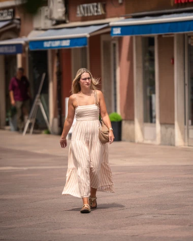 Riječka špica: Zgodne Riječanke fantastično nose ljetne outfite, a paze i na detalje