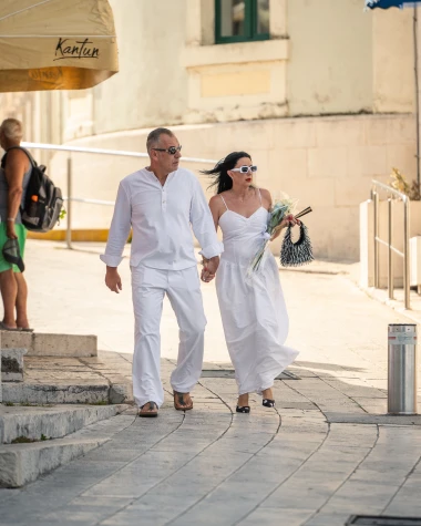 Špica u Makarskoj: Zgodne dame okupirale rivu i pretvorile je u modnu pistu