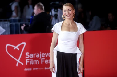 Još jedna hrvatska glumica zasjala u Sarajevu, a četvrta večer bila je u znaku elegancije