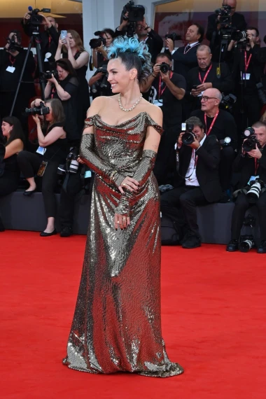 Filmska čarolija i modni spektakl: Haljine koje su obilježile prvi dan filmskog festivala u Veneciji