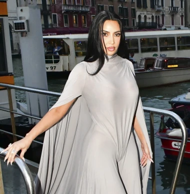 Kim Kardashian i Amal Clooney pretvorile crveni tepih u modnu bajku