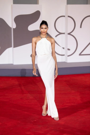 Kim Kardashian i Amal Clooney pretvorile crveni tepih u modnu bajku