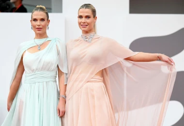 Od Rosie Huntington do Julie Roberts: Najbolja modna izdanja proteklih dana na crvenom tepihu