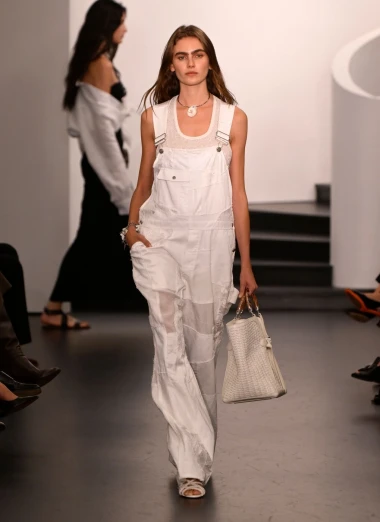 Ralph Lauren minimalističkom kolekcijom najavio tri boje koje će se nositi sljedeće sezone