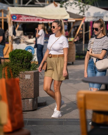 Zagrebačka špica: Lijepe dame u top izdanjima donijele jesenski šarm