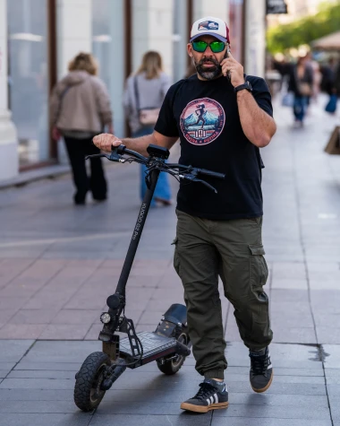 Zagrebačka špica je gorjela! Ljepotice i gospoda prošetali u odličnim outfitima