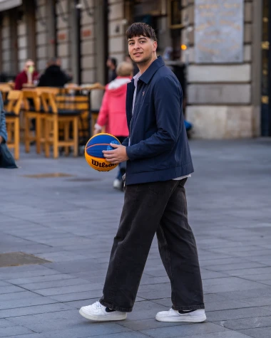 Zagrebačka špica je gorjela! Ljepotice i gospoda prošetali u odličnim outfitima