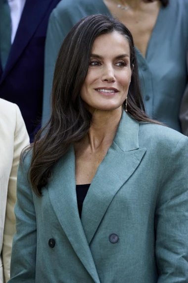 Kraljevske kombinacije za svaki dan: Odjeni se poput kraljice Letizije i Ranije