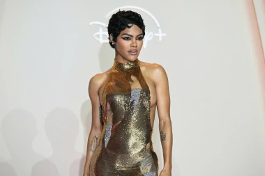 Naomi Watts i Sarah Paulson u izazovnim izdanjima zasjenile Kim Kardashian