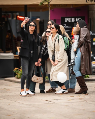 Zagrebačka špica: Zanosne plavuše i kratke suknje razbile monotoniju jesenjeg dana