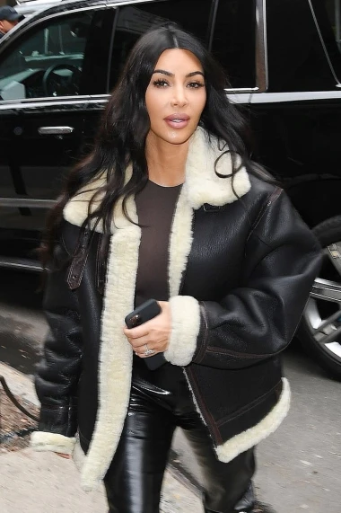 Pogledajte kako Charlize Theron i druge slavne dame nose kožne jakne