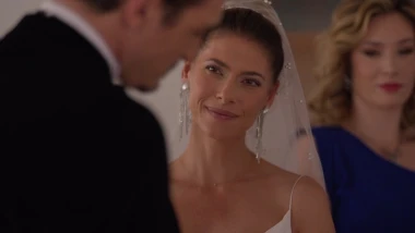 Olga i Marta zasjale u bijelim vjenčanicama - koja vam je ljepša?