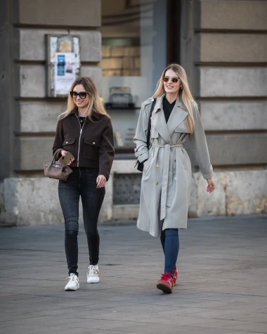 Lijepe žene su preuzele zagrebačku špicu: Pogledaj jesenski modni izlog grada