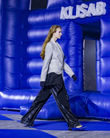 Svoga dvorca kralj: Kolekcija donosi stilski zaokret unutar KLISAB modnog identiteta