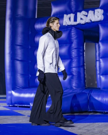 Svoga dvorca kralj: Kolekcija donosi stilski zaokret unutar KLISAB modnog identiteta