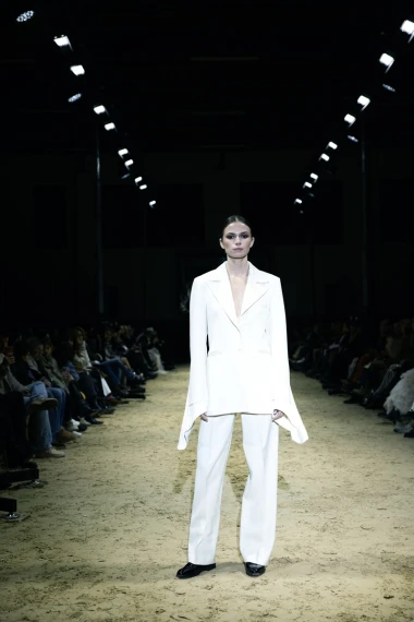 Brojni poznati na reviji Brenda Lokomotiva by Lana Puljić, Ivana Mi&scaron;ković i Olja Vori odu&scaron;evile modnim kombinacijama