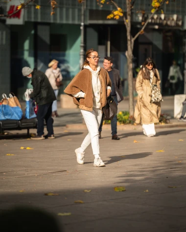 Najženstvenija špica ove jeseni: Bundice i suknjice osvojile zagrebačke ulice