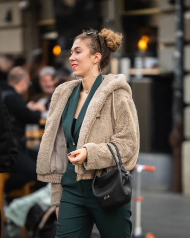 Najženstvenija špica ove jeseni: Bundice i suknjice osvojile zagrebačke ulice