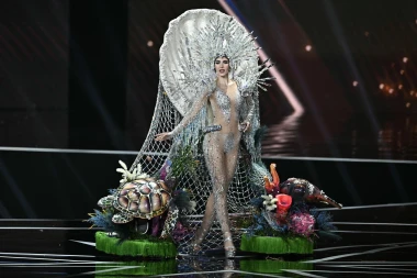 Laura Gnjatović predstavila nacionalni kostim na izboru za Miss Universe