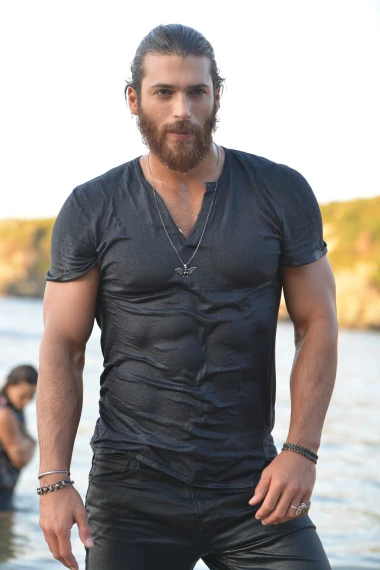 Dok čekate novu hit seriju 'Sandokan', uživajte u galeriji prezgodnog Cana Yamana